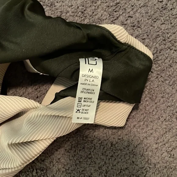 Body Language! - Picture 4 of 5